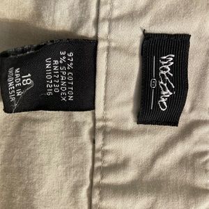 Plus size capri pamts